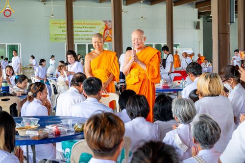 ภาพ No.87126:พิธีทักษิณานุปทานแด่บรรพชนตระกูลผ่องสวัสดิ์ และหมู่ญาติที่ล่วงลับไปแล้ว ณ มหาเจดีย์ทัตตชีโว ศูนย์อบรมเยาวชนกาญจนบุรี วันที่ 31 สิงหาคม พ.ศ. 2566