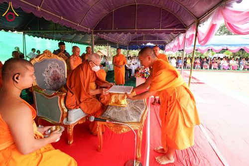 ภาพ No.174072:พิธีวางศิลาฤกษ์มหาสมบัติ โปรยรัตนชาติบ่อมงคลเศรษฐี ติดแผ่นทอง ลูกนิมิต - ช่อฟ้า เพื่อสถาปนาสร้างอุโบสถ บูชาธรรม 80 ปีหลวงพ่อธัมมชโย ณ วัดทุ่งเจริญธรรม อ.อมก๋อย จ.เชียงใหม่ วันที่ 8 พฤศจิกายน พ.ศ. 2567