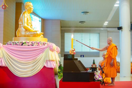 ภาพ No.154245:พิธีบูชาครูผู้ค้นพบวิชชาธรรมกาย ณ สภาธรรมกายสากล วัดพระธรรมกาย วันอังคารที่ 17 กันยายน พ.ศ. 2567