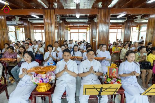ภาพ No.183292:พิธีทอดกฐิน ณ วัดปรางค์หลวง จ.นนทบุรี ในโครงการทอดกฐินสามัคคีทั่วไทย 30,000 วัด บูชาธรรม 80 ปี หลวงพ่อธัมมชโย โดยคณะศิษยานุศิษย์วัดพระธรรมกาย วันที่ 20 ตุลาคม พ.ศ. 2567