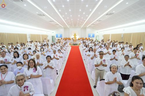 ภาพ No.258584:วันที่ 19 ตุลาคม พ.ศ. 2568 พิธีทอดกฐินสามัคคีทั่วไทย 30,000 วัด โดยคณะศิษยานุศิษย์ บูชาธรรม 81 ปี หลวงพ่อธัมมชโย ณ ศูนย์ปฎิบัติธรรมน้ำใสใจสว่าง  เขตบางกอกน้อย กรุงเทพมหานคร