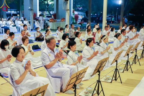 ภาพ No.110978:พิธีถวายภัตตาหารเป็นสังฆทาน แด่คณะพระธรรมยาตราฯ ในโครงการธรรมยาตรา กตัญญูบูชา มหาปูชนียาจารย์ พระมงคลเทพมุนี(สด จนฺทสโร) พระผู้ปราบมาร อนุสรณ์สถาน 7 แห่ง ปีที่ 12 วันที่ 13 มกราคม พ.ศ. 2567 ณ อนุสรณ์สถานมหาวิหารพระมงคลเทพมุนี  (โลตัสแลนด์) อ.สองพี่น้อง จ