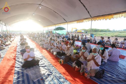 ภาพ No.76166:พิธีกลั่นแผ่นดินสร้างมหาเจดีย์ปัตตานี , พิธีตักบาตรแด่พระภิกษุสงฆ์ 159 รูป ,  พิธีทอดผ้าป่า , พิธีโปรยรัตนชาติ ,  พิธีจุดประทีปถวายเป็นพุทธบูชา ณ ศูนย์อบรมเยาวชนปัตตานี จ.ปัตตานี วันอาทิตย์ที่ 5 กุมภาพันธ์ พ.ศ.2566