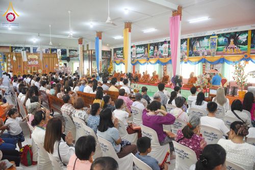 ภาพ No.170036:พิธีทอดกฐิน ณ วัดดาวเรือง จ.สระบุรี ในโครงการกฐินสามัคคีทั่วไทย 30,000 วัด บูชาธรรม 80 ปี หลวงพ่อธัมมชโย โดยคณะศิษยานุศิษย์วัดพระธรรมกาย วันที่ 26 ตุลาคม พ.ศ. 2567