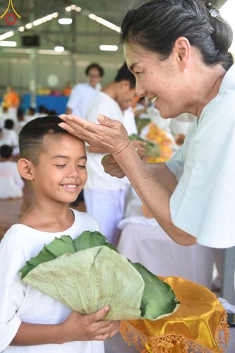ภาพ No.133187:พิธีตัดปอยผม ธรรมทายาท โครงการสามเณรฟื้นฟูพระพุทธศาสนาทั่วไทย ณ ศูนย์ปฏิบัติธรรมวิหารแดง ตำบลเจริญธรรม อำเภอวิหารแดง จ.สระบุรี  วันที่ 31  มีนาคม พ.ศ. 2567