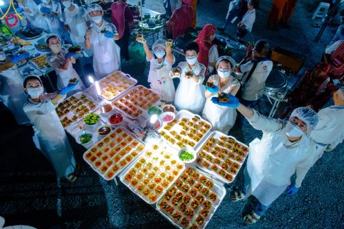 ภาพ No.109152:พิธีถวายภัตตาหารเป็นสังฆทาน แด่คณะพระธรรมยาตราฯ วันที่ 10 มกราคม พ.ศ. 2567 ณ อนุสรณ์สถานคลองบางนางแท่น อ.สามพราน จ.นครปฐม