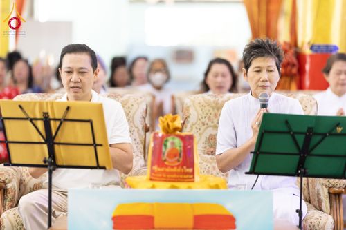 ภาพ No.175682:พิธีทอดกฐิน วัดตะเคียนทอง จ.สุพรรณบุรี ในโครงการกฐินสามัคคีทั่วไทย 30,000 วัด บูชาธรรม 80 ปี หลวงพ่อธัมมชโย โดยคณะศิษยานุศิษย์วัดพระธรรมกาย วันที่ 9 พฤศจิกายน พ.ศ. 2567