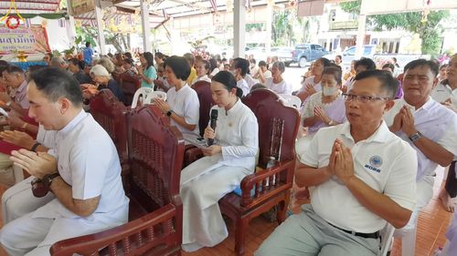 ภาพ No.168819:พิธีทอดกฐิน ณ วัดจันทรังษี จ.ปราจีนบุรี ในโครงการกฐินสามัคคีทั่วไทย 30,000 วัด บูชาธรรม 80 ปี หลวงพ่อธัมมชโย โดยคณะศิษยานุศิษย์วัดพระธรรมกาย วันที่ 20 ตุลาคม พ.ศ. 2567