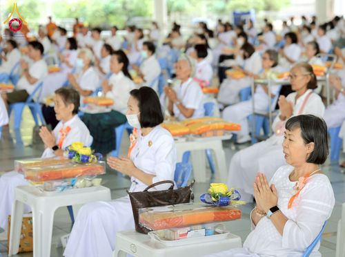 ภาพ No.214719:วันเสาร์ที่ 5 เมษายน พ.ศ. 2568 พิธีถวายภัตตาหารเมนูสวรรค์ "เพื่อการบรรลุธรรม" ณ หอฉันคุณยายอาจารย์ฯ วัดพระธรรมกาย