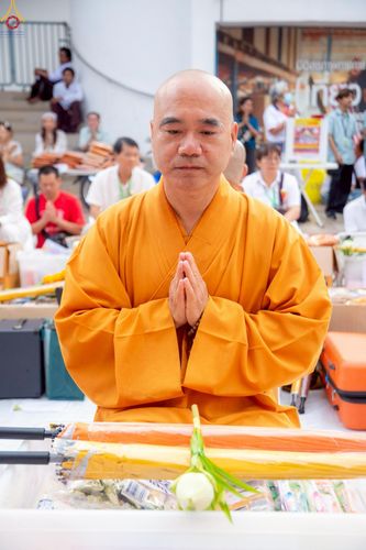 ภาพ No.237033:วันอาทิตย์ที่ 10 สิงหาคม พ.ศ. 2568 มหาสังฆทานครั้งยิ่งใหญ่ ตักบาตรพระ 10,000 รูป ถ.นิพัทธ์อุทิศ 3 ใจกลางนครหาดใหญ่ จ.สงขลา (ชุดที่ 2)