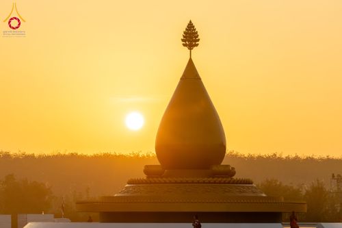 ภาพ No.129223:พิธีถวายภัตตาหารเป็นสังฆทาน แด่คณะพระธรรมยาตราฯ ในโครงการธรรมยาตราอัญเชิญพระบรมสารีริกธาตุ  ประดิษฐาน ณ มหารัตนเจดีย์สิริปทุมสวรรค์ อ.บางกล่ำ จ.สงขลา วันที่ 11 มีนาคม พ.ศ. 2567