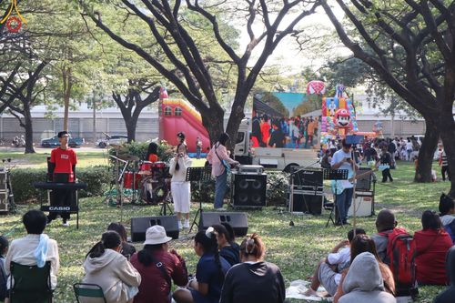 ภาพ No.194118:วัดพระธรรมกาย จัดงานวันเด็กแห่งชาติ ประจำปี พ.ศ.2568 ออกร้านอาหาร 200 ร้าน มอบของขวัญหลายหมื่นชิ้น วันที่ 12 มกราคม พ.ศ. 2568 วัดพระธรรมกาย อ.คลองหลวง จ.ปทุมธานี