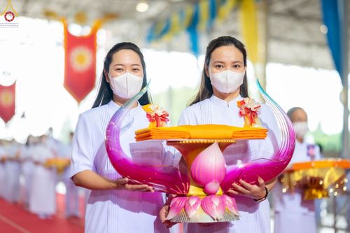 ภาพ No.88923:พิธีทอดผ้าป่าสมทบกฐินครั้งที่ 2 วันศุกร์ที่ 29 กันยายน พ.ศ. 2566 วันเพ็ญขึ้น 15 ค่ำ เดือน 10 ณ ห้องแก้วสารพัดนึก 1 วัดพระธรรมกาย