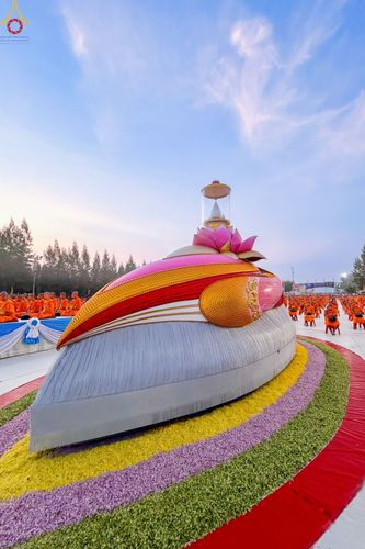 ภาพ No.110217:พิธีตักบาตรพระธรรมยาตราฯ ในโครงการธรรมยาตรากตัญญูบูชา มหาปูชนียาจารย์ พระมงคลเทพมุนี(สด จนฺทสโร) พระผู้ปราบมาร ปีที่ 12 ณ อนุสรณ์สถานลำดับที่ 2 สถานที่ตั้งมโนปณิธานบวชตลอดชีวิต อนุสรณ์สถานบางนางแท่น จ.นครปฐม วันที่ 11 มกราคม พ.ศ. 2567