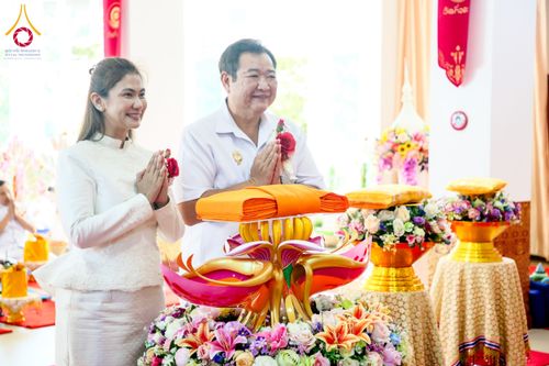 ภาพ No.171908:พิธีทอดกฐินสร้างพระเจดีย์ ประดิษสถานพระบรมสารีริกธาตุ ณ วัดกิ่วลม อ.ฮอด จ.เชียงใหม่ ในโครงการกฐินสามัคคีทั่วไทย 30,000 วัด บูชาธรรม 80 ปี หลวงพ่อธัมมชโย โดยคณะศิษยานุศิษย์วัดพระธรรมกาย วันที่ 26 ตุลาคม พ.ศ. 2567