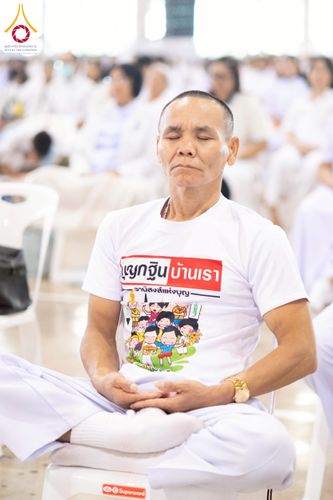 ภาพ No.277114:วันอาทิตย์ที่ 7 ธันวาคม พ.ศ. 2568 พิธีบูชาข้าวพระ ณ สภาธรรมกายสากล วัดพระธรรมกาย