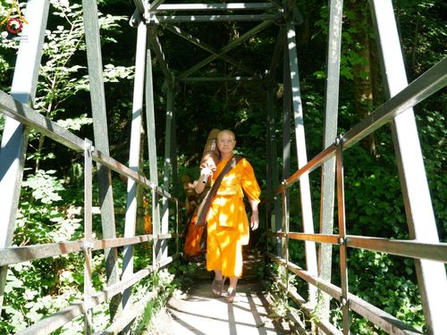 ภาพ No.148770:คณะสงฆ์และสามเณร วัดพระธรรมกายแมนเชสเตอร์  สหราชอาณาจักร จัดเดินธรรมยาตราที่ Peak District National Park , New Mills central , Upper Derwent Visitor Centre, Hope Valley วันอังคารที่ 6 สิงหาคม พ.ศ. 2567