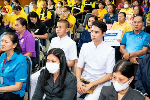 ภาพ No.159369:วัดพระธรรมกาย มูลนิธิธรรมกาย คณะศิษยานุศิษย์ฯ มอบถุงยังชีพ ข้าวสารอาหารแห้ง สมทบศูนย์รับบริจาคช่วยเหลือ ผู้ประสบภัยภาคเหนือ จังหวัดปทุมธานี มอบชุดอาหารปรุงสุกใหม่ ส่งแรงใจแก่เจ้าหน้าที่ผู้ปฏิบัติงาน และจิตอาสา วันที่ 27 กันยายน พ.ศ. 2567