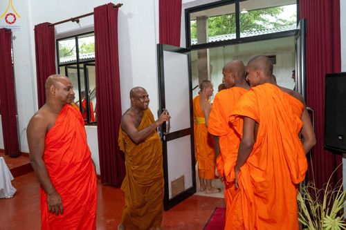 ภาพ No.139832:PhotoStory มหาศรัทธา ธรรมยาตราศรีลังกา EP.2 พิธีเปิดโครงการสยาม-ลังกา ธรรมยาตรา ฉลองเทศกาลวิสาขบูชาแห่งชาติ ศรีลังกา บูชาธรรม 80 ปีหลวงพ่อธัมมชโย เมื่อวันที่ 17 พฤษภาคม พ.ศ. 2567