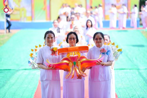 ภาพ No.164710:พิธีทอดกฐิน ณ ธุดงคสถานเขาย้อย เพชรบุรี สร้างอาคารปฏิบัติธรรม พระมงคลเทพมุนี(สด จนฺทสโร) ตำบลสระพัง อำเภอเขาย้อย จังหวัดเพชรบุรี วันอาทิตย์ ที่ 20 ตุลาคม พ.ศ. 2567