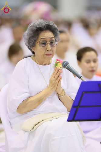 ภาพ No.209512:วันอาทิตย์ที่ 2 มีนาคม พ.ศ. 2568 พิธีบูชาข้าวพระ ณ สภาธรรมกายสากล วัดพระธรรมกาย