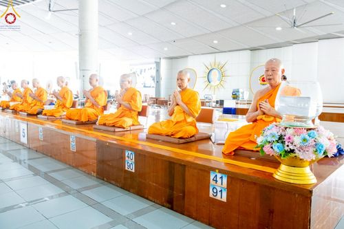 ภาพ No.213243:วันศุกร์ที่ 28 มีนาคม พ.ศ. 2568 (วันพระ แรม 15 ค่ำ เดือน 4) พิธีบุพเปตพลี ครั้งที่ 161 ร่วมอุทิศบุญแด่หมู่ญาติที่ล่วงลับไปแล้ว และสืบทอดอายุพระพุทธศาสนา ณ หอฉันคุณยายอาจารย์ฯ วัดพระธรรมกาย