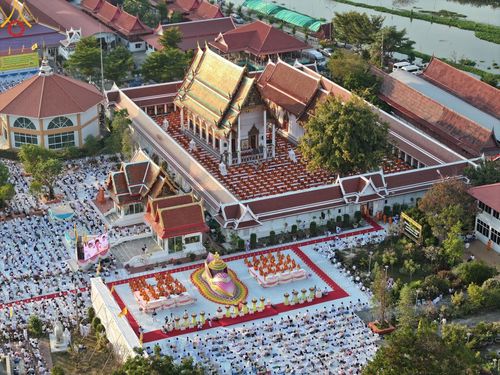 ภาพ No.194801:พิธีจุดประทีปถวายเป็นพุทธบูชา และบูชาธรรมมหาปูชนียาจารย์ ณ วัดสองพี่น้อง ต.ต้นตาล อ.สองพี่น้อง จ.สุพรรณบุรี ในโครงการธรรมยาตรา กตัญญูบูชา มหาปูชนียาจารย์ พระมงคลเทพมุนี(สด จนฺทสโร) พระผู้ปราบมาร อนุสรณ์สถาน 7 แห่ง ปีที่ 13 วันที่ 14 มกราคม พ.ศ. 2568