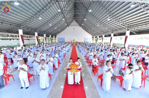 ภาพ No.174203:พิธีทอดกฐินสามัคคีสร้างทุกสิ่ง ปีที่ 8 ณ ธุดงคสถานอำนาจเจริญ ในโครงการกฐินสามัคคีทั่วไทย 30,000 วัด บูชาธรรม 80 ปี หลวงพ่อธัมมชโย โดยคณะศิษยานุศิษย์วัดพระธรรมกาย วันที่ 10 พฤศจิกายน พ.ศ. 2567