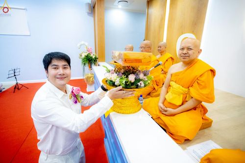 ภาพ No.270383:วันอาทิตย์ที่ 19 ตุลาคม พ.ศ. 2568 พิธีทอดกฐินสามัคคี เพื่อสถาปนากุฏิสงฆ์  น้อมถวายเป็นพุทธบูชาและบูชาธรรม แด่หลวงพ่อธัมมชโย ณ วัดพุทธเคปทาวน์  ประเทศสาธารณรัฐแอฟริกาใต้