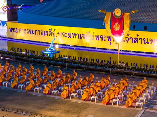 ภาพ No.160556:พิธีจุดประทีป 20,000 ดวง บูชาพระมหาธรรมกายเจดีย์ และบูชาพระมงคลเทพมุนี (สด จนฺทสโร) พระผู้ปราบมาร ณ ลานธรรม พระมหาธรรมกายเจดีย์ วัดพระธรรมกาย จ.ปทุมธานี วันที่ 10 ตุลาคม พ.ศ. 2567
