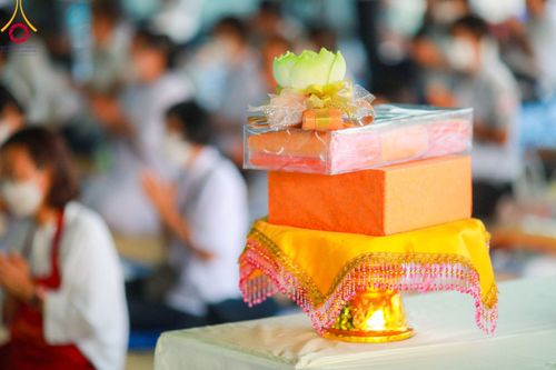 ภาพ No.108973:พิธีถวายภัตตาหารเป็นสังฆทาน แด่คณะพระธรรมยาตราฯ ในโครงการธรรมยาตรากตัญญูบูชา มหาปูชนียาจารย์ พระมงคลเทพมุนี(สด จนฺทสโร) พระผู้ปราบมาร อนุสรณ์สถาน 7 แห่ง ปีที่ 12 วันที่ 9 มกราคม พ.ศ. 2567 ณ อนุสรณ์สถานคลองบางนางแท่น  อ.สามพราน จ.นครปฐม