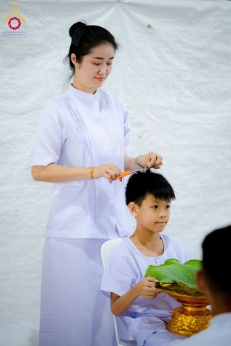 ภาพ No.143793:พิธีปลงผมยุวธรรมทายาท โครงการสามเณรโรงเรียนนานาชาติ รุ่นที่  13 ณ วิหารคด คอร์ 9 วัดพระธรรมกาย วันอาทิตย์ที่ 7 กรกฎาคม พ.ศ. 2567