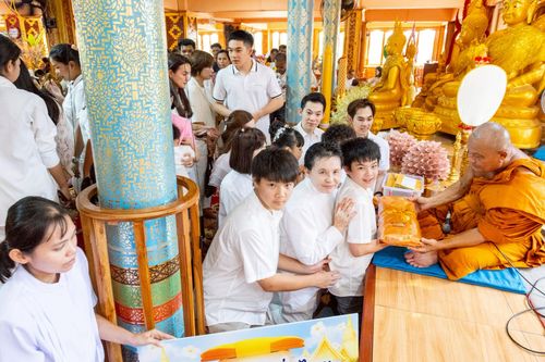 ภาพ No.254919:วันที่ 12 ตุลาคม พ.ศ. 2568 พิธีทอดกฐินสามัคคีทั่วไทย 30,000 วัด โดยคณะศิษยานุศิษย์ บูชาธรรม 81 ปี หลวงพ่อธัมมชโย ณ วัดตะคร้ำเอน อ.ท่ามะกา  จ.กาญจนบุรี