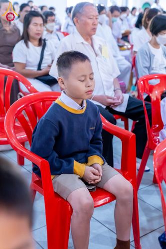 ภาพ No.197420:พิธีทอดผ้าป่าทำนุบำรุงศาสนสถาน ณ วัดโบสถ์(บน) ตำบลบางคูเวียง อำเภอบางกรวย จังหวัดนนทบุรี ในโครงการธรรมยาตรา กตัญญูบูชา มหาปูชนียาจารย์ พระมงคลเทพมุนี(สด จนฺทสโร) พระผู้ปราบมาร อนุสรณ์สถาน 7 แห่ง ปีที่ 13 วันที่ 17 มกราคม พ.ศ. 2568