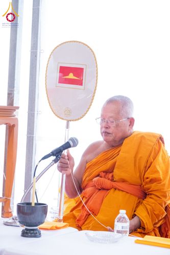 ภาพ No.135443:พิธีเจริญพระพุทธมนต์สมโภช แก้วบรมจักรพรรดิรัตนอนันต์ สถาปนาอาคารปฏิบัติธรรม แก้วธรรมชัยรัตนอนันต์ บูชาธรรมเนื่องในโอกาสอายุวัฒนมงคล 80 ปี หลวงพ่อธัมมชโย (22 เมษายน พ.ศ. 2567) วันพุธที่ 3 เมษายน พ.ศ. 2567 ณ วัดพระธรรมกายเทนเนสซี ประเทศสหรัฐอเมริกา