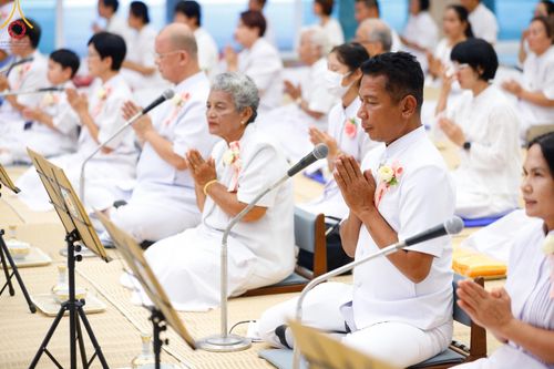 ภาพ No.127807:พิธีถวายภัตตาหารเป็นสังฆทาน แด่คณะพระธรรมยาตราฯ ในโครงการธรรมยาตราอัญเชิญพระบรมสารีริกธาตุ ประดิษฐาน ณ มหารัตนเจดีย์สิริปทุมสวรรค์ อ.บางกล่ำ จ.สงขลา วันที่ 9 มีนาคม พ.ศ. 2567