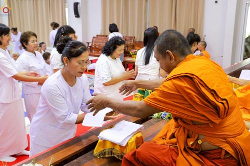 ภาพ No.248197:วันที่ 26-28 กันยายน พ.ศ. 2568 โครงการอบรมอุบาสกแก้ว อุบาสิกาแก้ว รุ่นที่ 3 ผู้แทนทอดกฐินสามัคคีทั่วไทย 30,000 วัด บูชาธรรม 81 ปี หลวงพ่อธัมมชโย ณ ธุดงคสถานสุราษฎร์ธานี