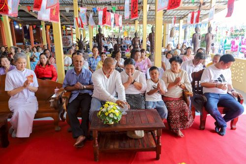 ภาพ No.252423:วันที่ 11 ตุลาคม พ.ศ. 2568 พิธีทอดกฐินสามัคคีทั่วไทย 30,000 วัด โดยคณะศิษยานุศิษย์ บูชาธรรม 81 ปี หลวงพ่อธัมมชโย ณ วัดทองตุ่มน้อย อ.ทุ่งตะโก จ.ชุมพร