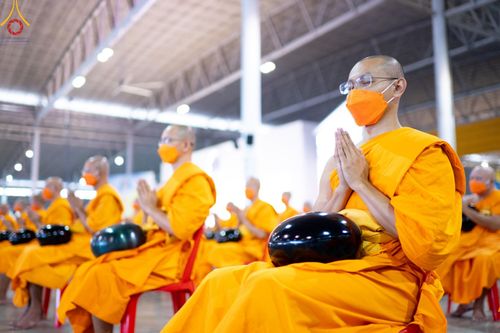 ภาพ No.124398:พิธีตักบาตรในวันมาฆบูชา ณ บ้านแก้วเรือนทองคุณยายฯ วัดพระธรรมกาย จ.ปทุมธานี วันเสาร์ที่ 24 กุมภาพันธ์ พ.ศ. 2567