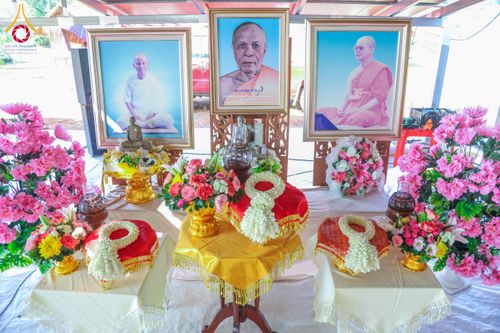 ภาพ No.175259:พิธีทอดปฐมกฐิน ธุดงคสถานวังทรายพูน เขาพนมพาธัมมานุสรณ์ พุทธันดรสุวรรณภูมิ  ต.หนองพระ อ.วังทรายพูน จ.พิจิตร ในโครงการกฐินสามัคคีทั่วไทย 30,000 วัด บูชาธรรม 80 ปี หลวงพ่อธัมมชโย โดยคณะศิษยานุศิษย์วัดพระธรรมกาย วันที่ 14 พฤศจิกายน พ.ศ. 2567