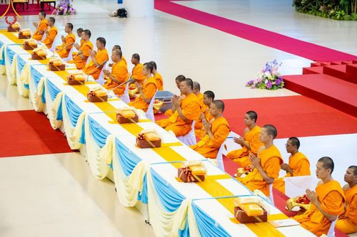 ภาพ No.139732:พิธีมุทิตาพระมหาอุปสมบทอุทิศชีวิต วันอาทิตย์ต้นเดือนที่ 2 มิถุนายน พ.ศ. 2567 ณ ห้องแก้วสารพัดนึก 1 วัดพระธรรมกาย