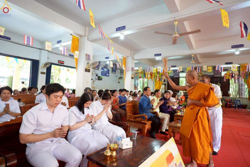 ภาพ No.252040:วันที่ 11 ตุลาคม พ.ศ. 2568 พิธีทอดกฐินสามัคคีทั่วไทย 30,000 วัด โดยคณะศิษยานุศิษย์ บูชาธรรม 81 ปี หลวงพ่อธัมมชโย ณ วัดสร่างโศก อ.บ้านหมอ จ.สระบุรี