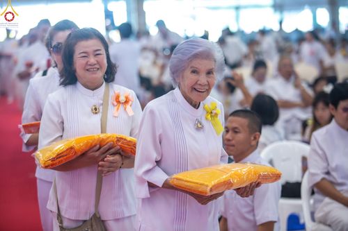 ภาพ No.128831:พิธีทอดผ้าป่าฉลองมหารัตนเจดีย์สิริปทุมสวรรค์ ณ ศูนย์ปฏิบัติธรรมภาคใต้ อ.บางกล่ำ จ.สงขลา วันที่ 10 มีนาคม พ.ศ. 2567