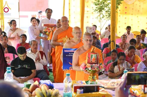 ภาพ No.179390:พิธีทอดกฐินสมทบ ณ วัดสันตินิเกตัน (Santiniketan Temple) เมืองกัลกัตตา ประเทศอินเดีย วันที่ 9 พฤศจิกายน พ.ศ. 2567 เพื่อสร้างโรงพยาบาลสำหรับชุมชน Santiniketan Ambedga Buddhist welfare mission
