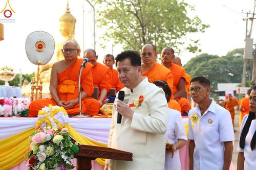 ภาพ No.135368:โครงการตักบาตรข้าวสารอาหารแห้งพระภิกษุสามเณร ๑,๐๐๐ รูป วันอังคารที่ ๙ เมษายน พ.ศ.๒๕๖๗ ณ ถนนหน้าที่ว่าการอำเภอคลองขลุง (เส้นเลียบแม่น้ำปิง) ตำบลคลองขลุง อำเภอคลองขลุง จังหวัดกำแพงเพชร