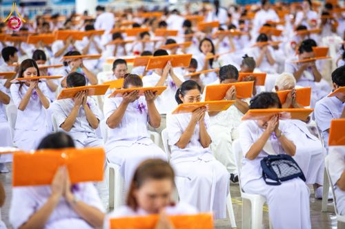 ภาพ No.134277:พิธีทอดผ้าป่าสมทบ มหาสังฆทาน 10,000 วัด ทั่วไทย วันอาทิตย์ต้นเดือนที่ 7 เมษายน พ.ศ.2567 ณ ห้องแก้วสารพัดนึก 1 สภาธรรมกายสากล  วัดพระธรรมกาย จ.ปทุมธานี