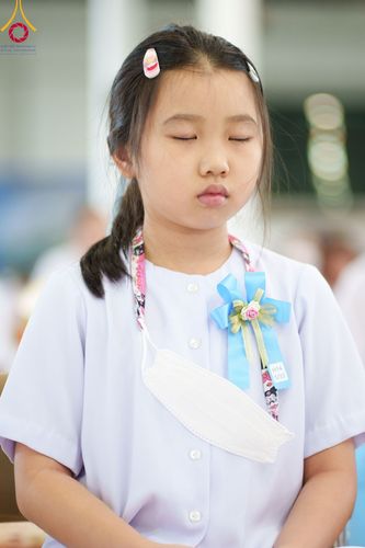 ภาพ No.99700:พิธีปฏิบัติธรรมและพิธีบูชาข้าวพระ ในวันอาทิตย์ต้นเดือนที่ 3 ธันวาคม พ.ศ. 2566 ณ สภาธรรมกายสากล วัดพระธรรมกาย จ.ปทุมธานี