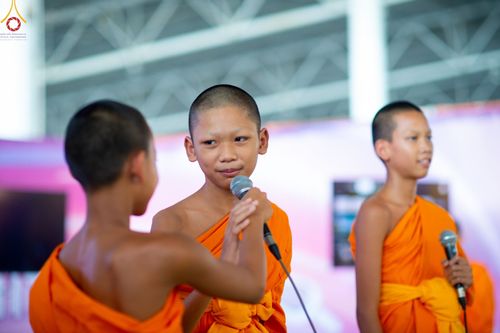 ภาพ No.80659:สามเณรชมนิทรรศการ และสื่อนวัตกรรมพระพุทธศาสนาภาพยนต์ 3 มิติ-จักรวาลนฤมิต ในโครงการบรรพชาสามเณร ฟื้นฟูพระพุทธศาสนาทั่วไทย ประจำปี 2566 ณ วัดพระธรรมกาย จ.ปทุมธานี