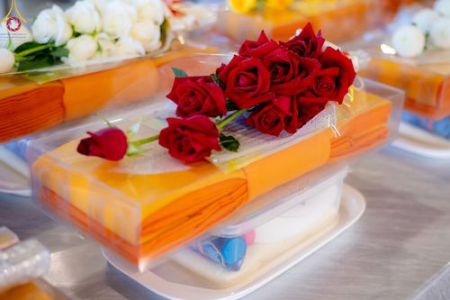 ภาพ No.151136:พิธีบูชาข้าวพระ ในวันอาทิตย์ต้นเดือน วันที่ 1 กันยายน พ.ศ. 2567 ณ สภาธรรมกายสากล วัดพระธรรมกาย