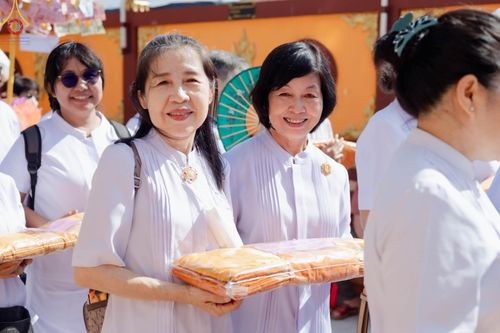 ภาพ No.92917:พิธีทอดกฐินสามัคคีทั่วไทย 5,000 วัด โดยคณะศิษยานุศิษย์วัดพระธรรมกาย  น้อมบูชาธรรม 79 ปี หลวงพ่อธัมมชโย  ณ วัดเตาปูน จ.ชลบุรี วันที่ 8 พฤศจิกายน พ.ศ. 2566